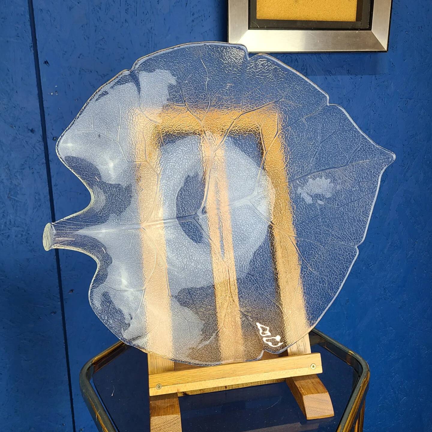 Vintage glass leaf dish