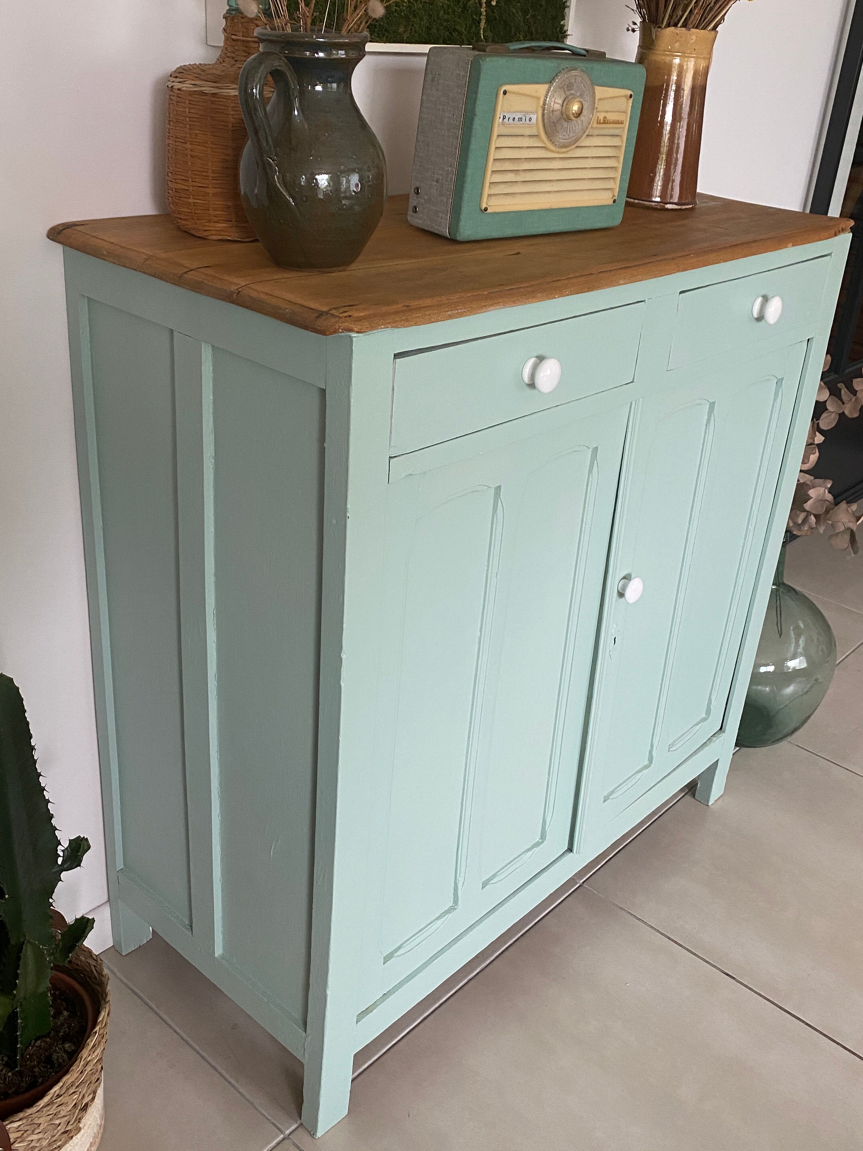 Parisian buffet green mint