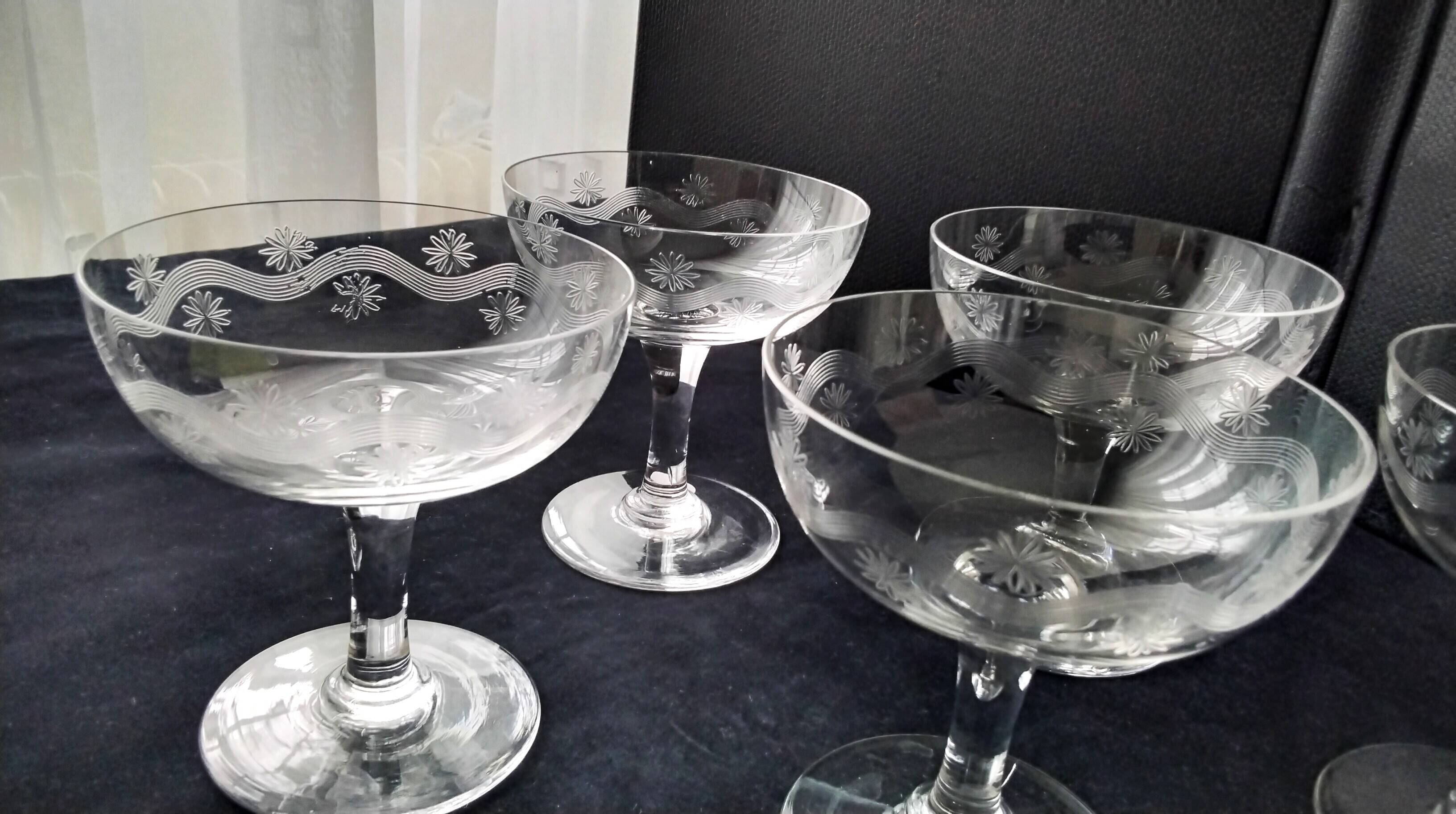 5 Coupes à champagne Vintage  Décor meulé