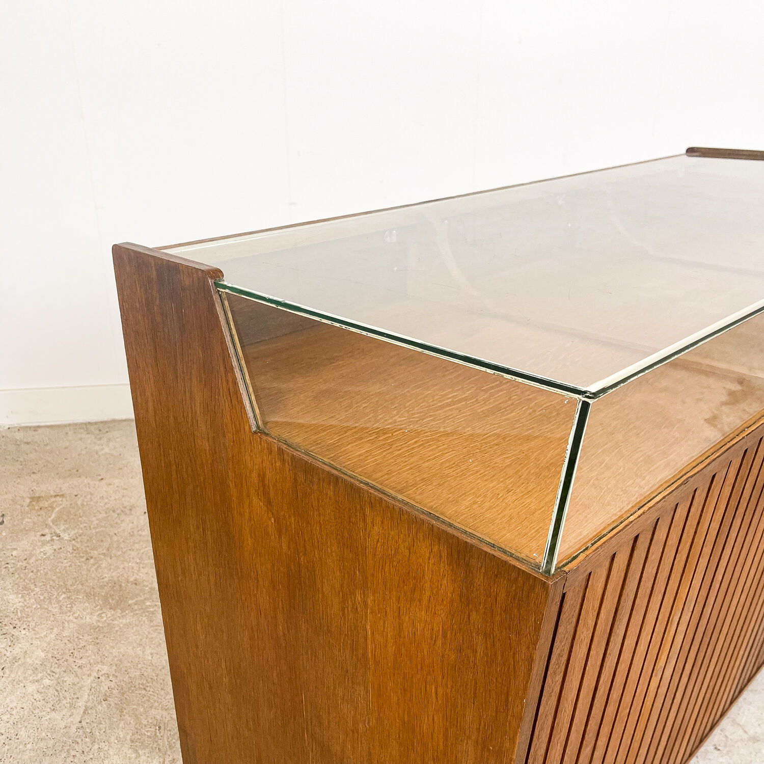 Vintage oak shop jewellery display counter with drawers