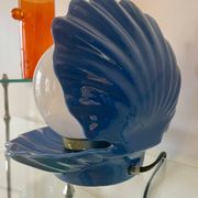 Lampe coquillage en céramique bleue