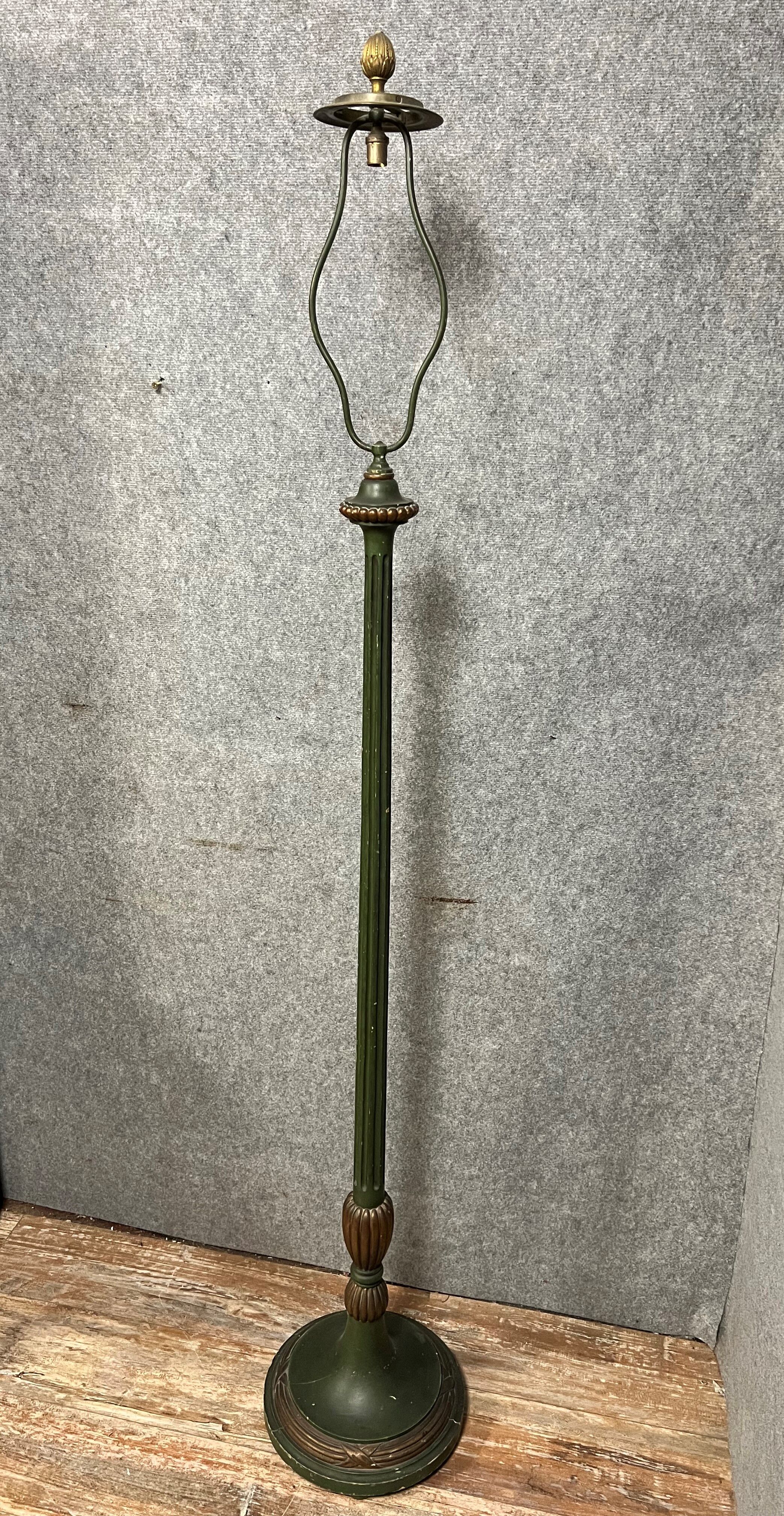 Lampadaire en bois laqué vert et doré style Empire vers 1900