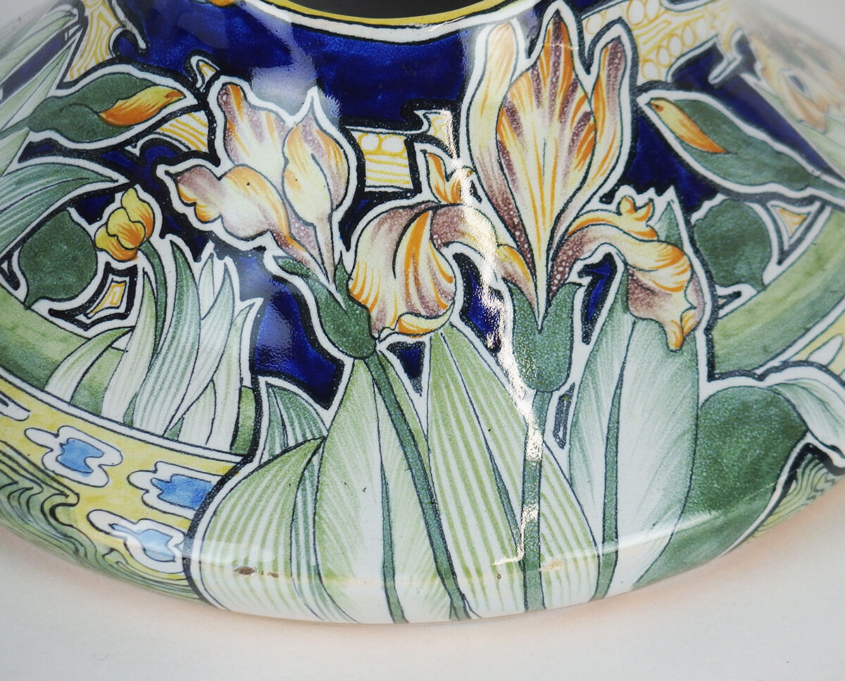 Art Nouveau chocolate maker