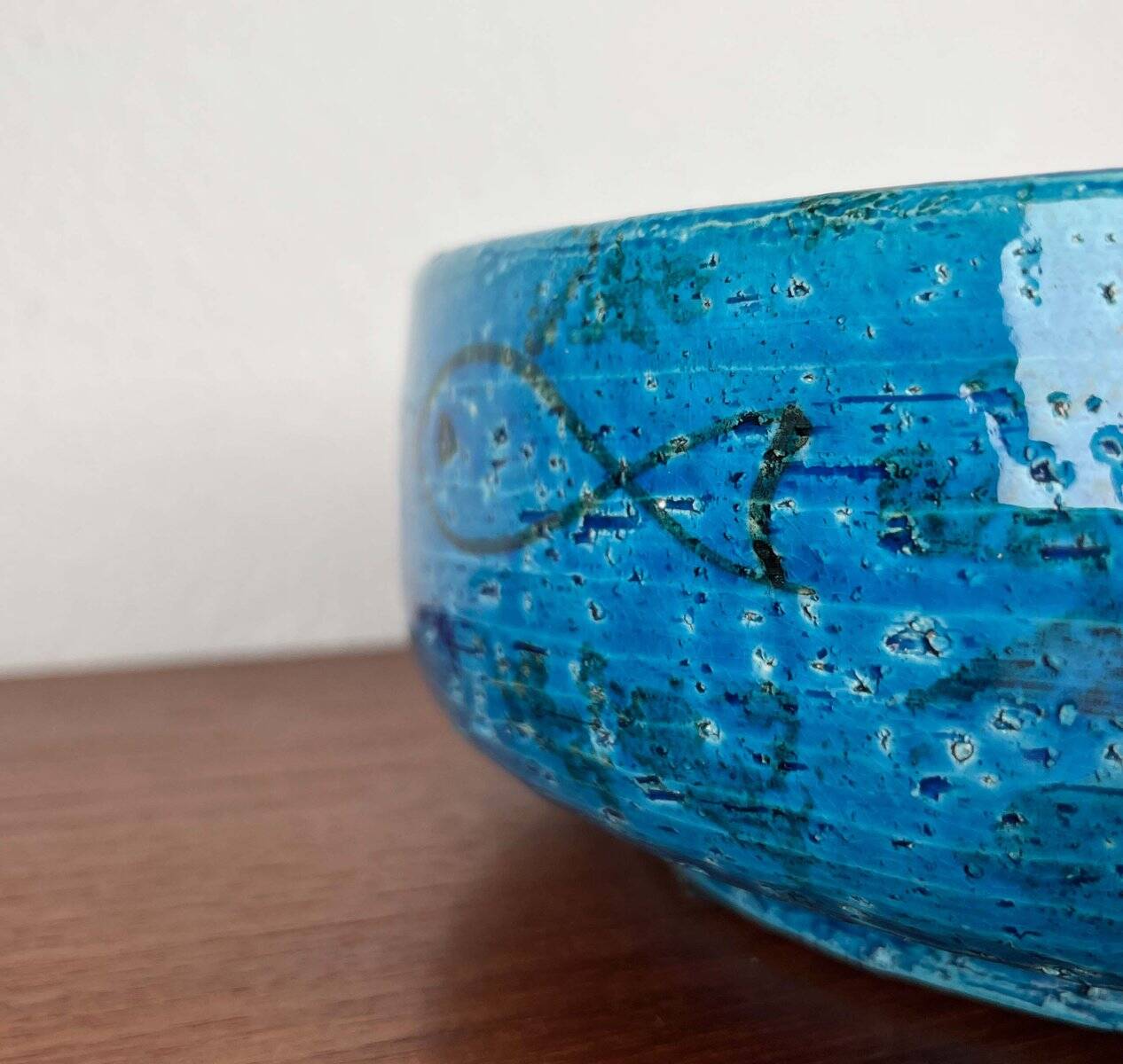 Bowl in the shape of a fish, modern fish from the mid-century by Aldo Londi for Bitossi, Italy, 1960s.