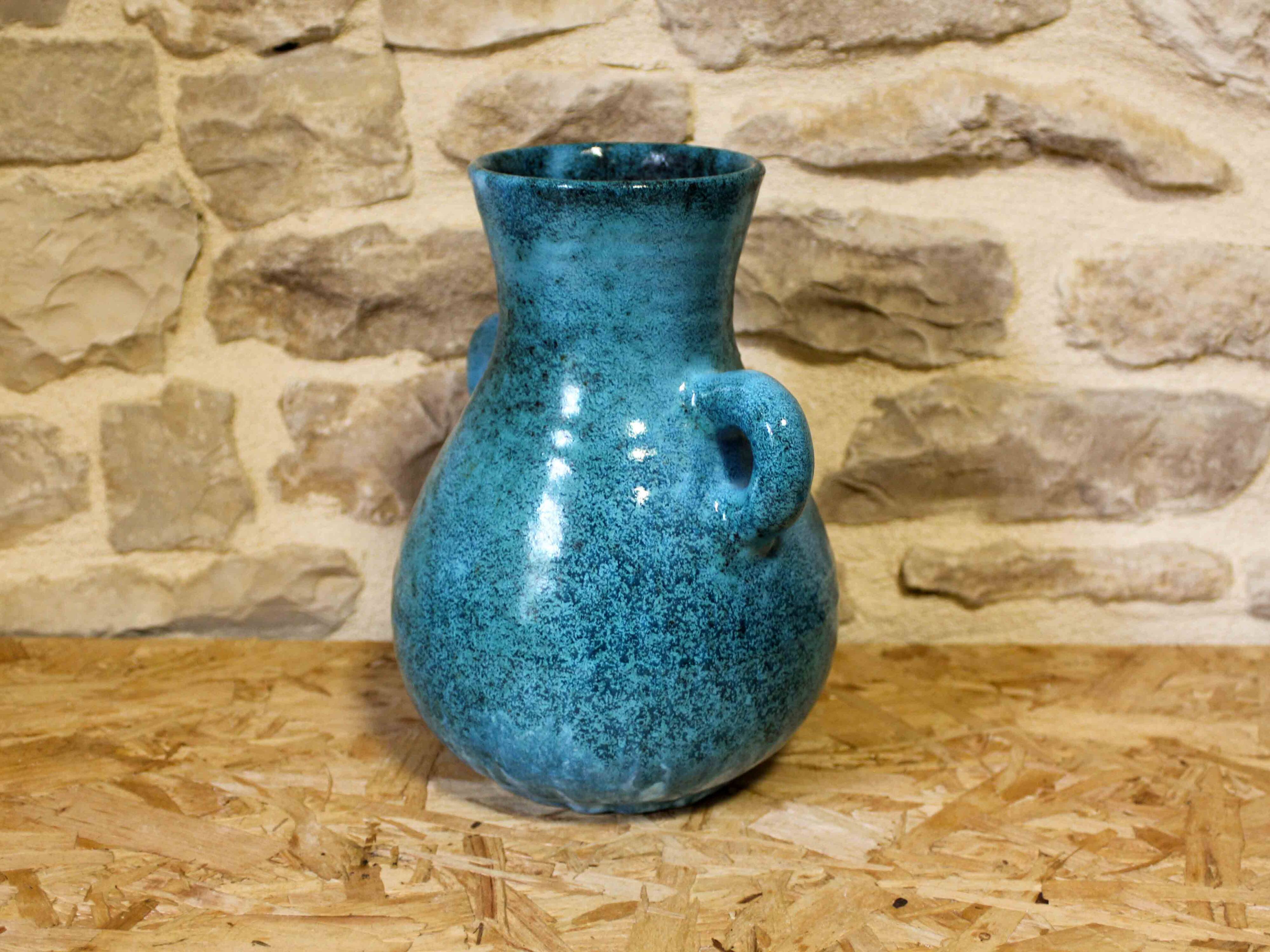 Accolay ceramic ear vase