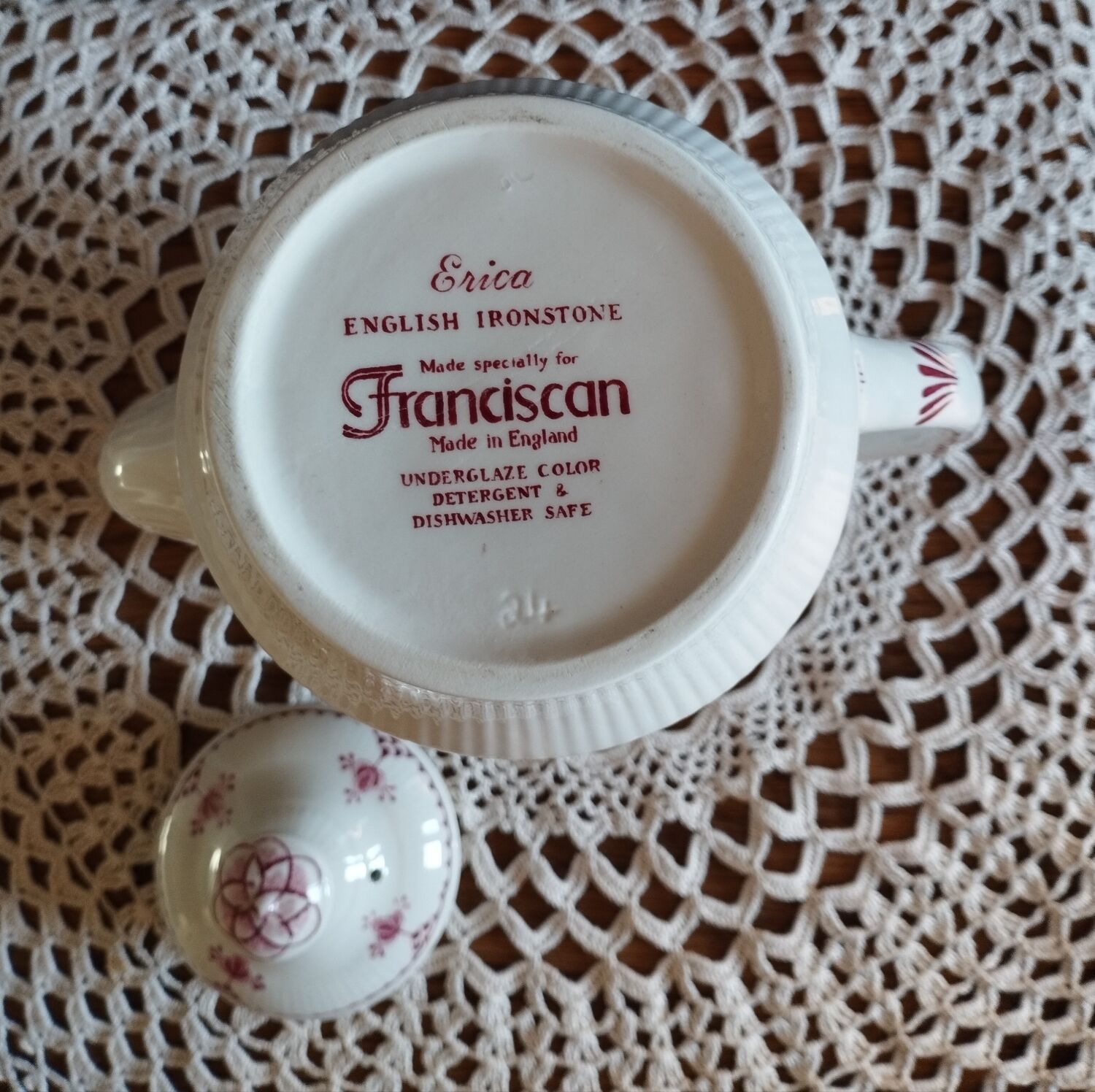 White teapot with rose pattern, Erica model by Franciscan, England