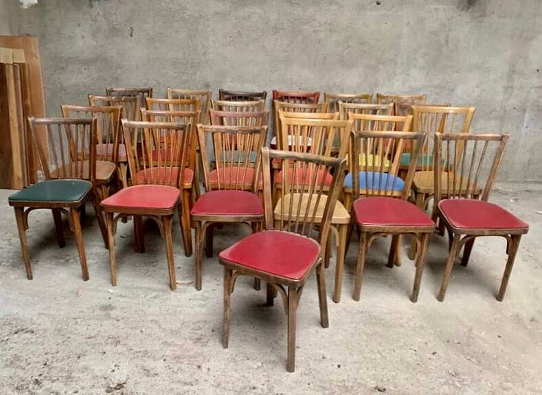 Series of 25 vintage Baumann bistro chairs in curved wood sitting Skaï or wood