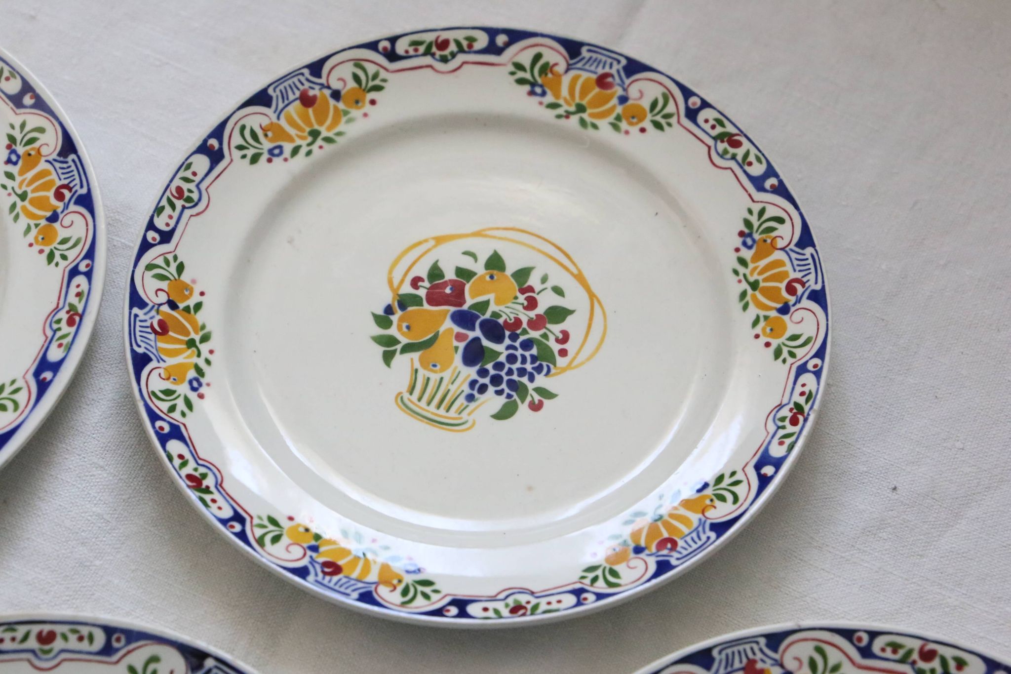 Set of 4 Boch dessert plates, Fructidor service, vintage