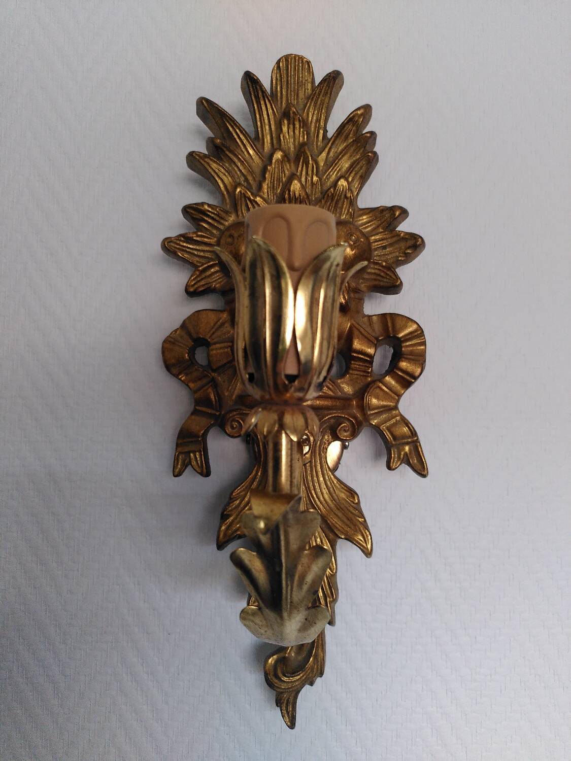 Paire d'appliques en bois doré sculpté, Italie