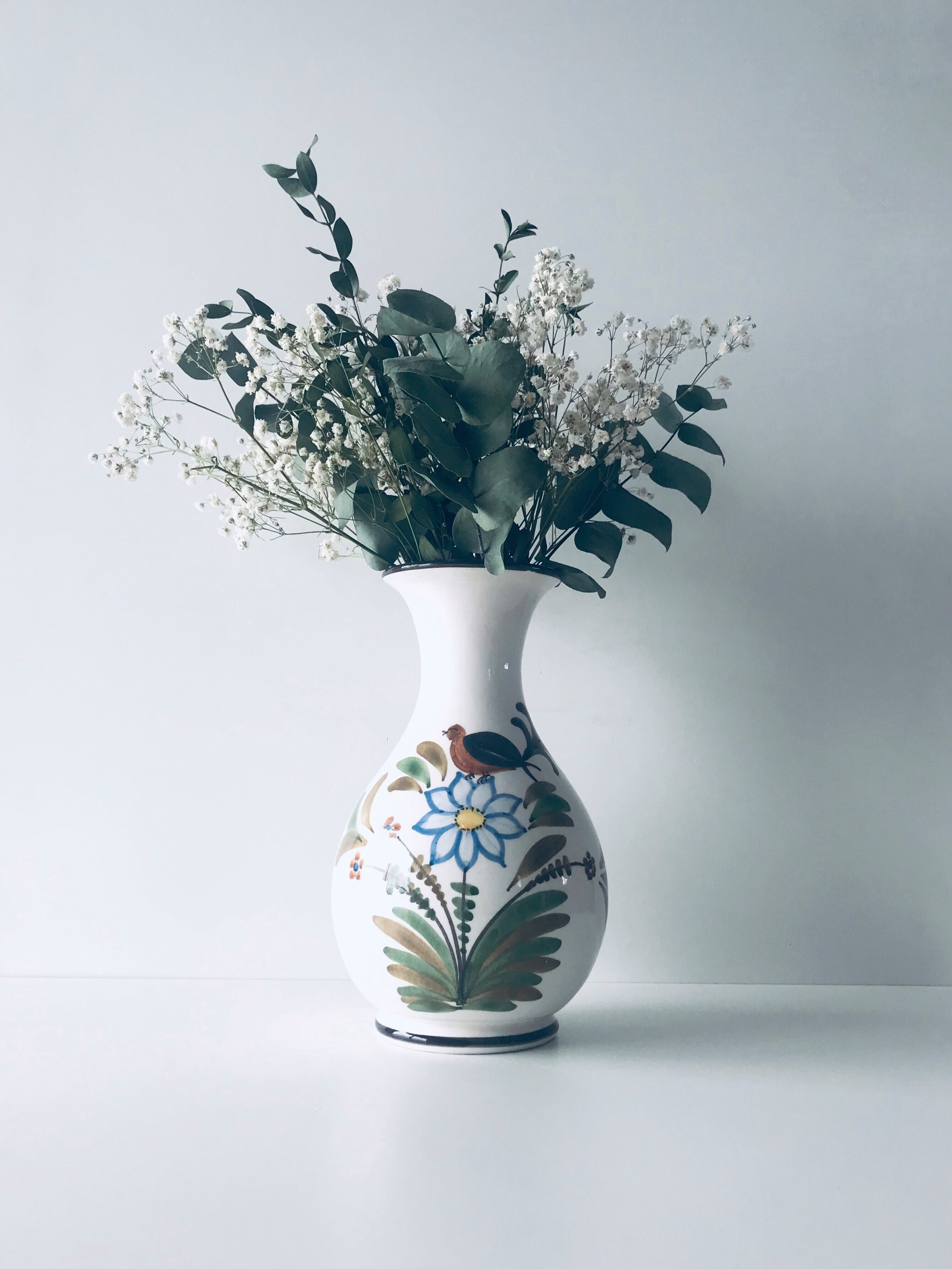 Italian vase floral decoration