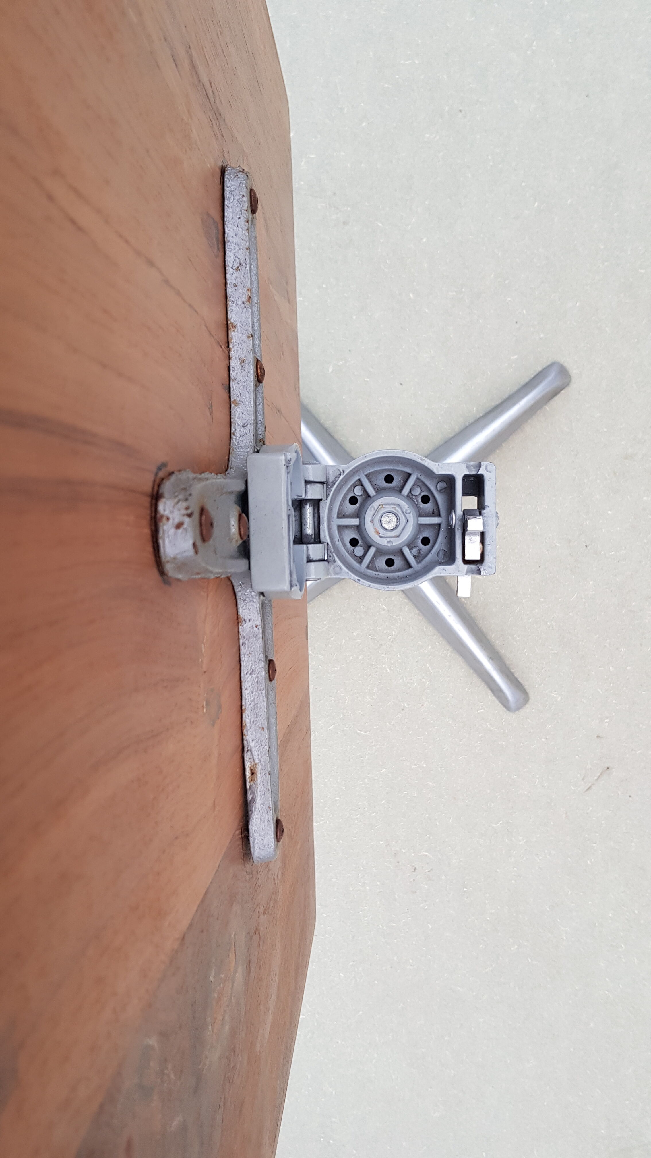 Foldable bistro table with teak top and aluminum base