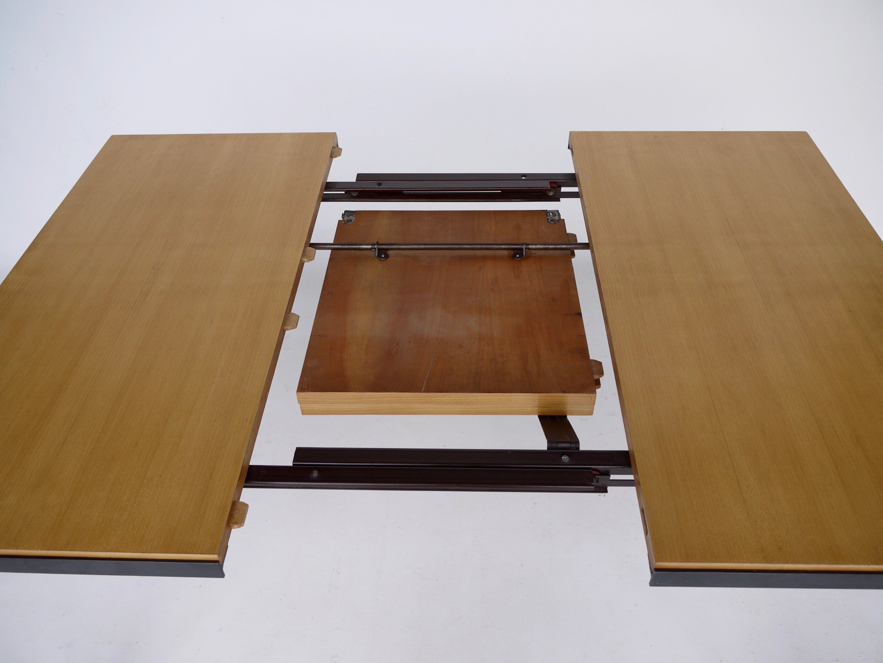 Extendable t-angle table by florence knoll for knoll international, 1950s