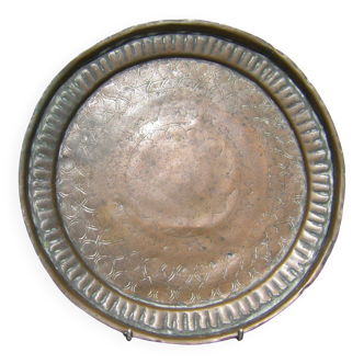 Small old oriental round plateau
