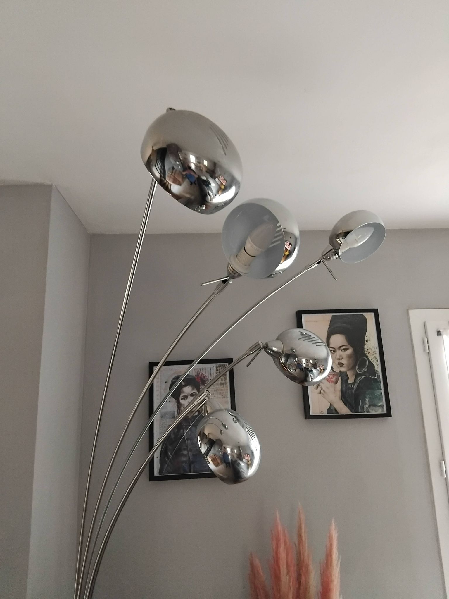 Lily of the valley floor lamp with 5 branches, vintage Italian design.