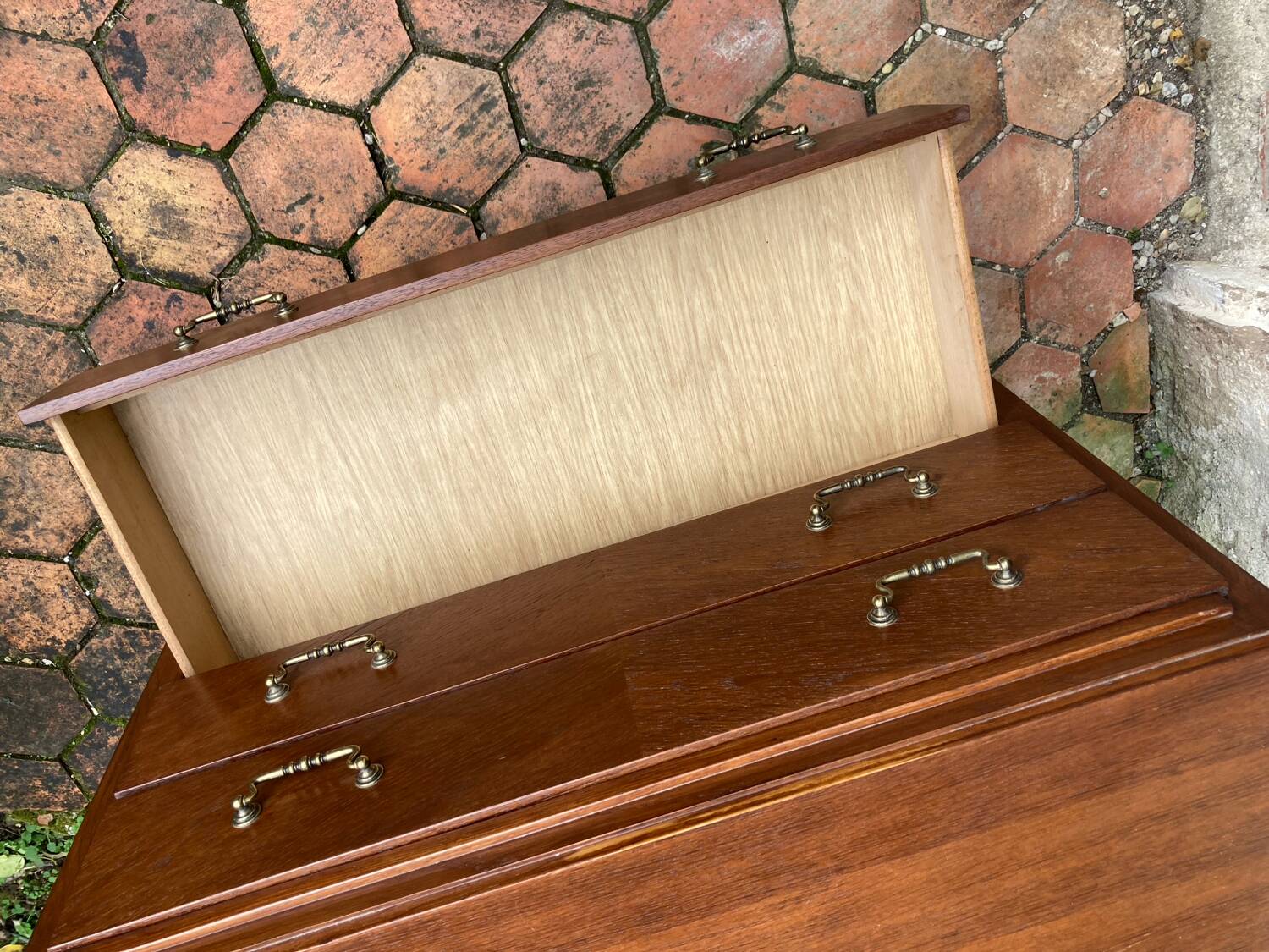 Vintage chest of drawers with tapered legs