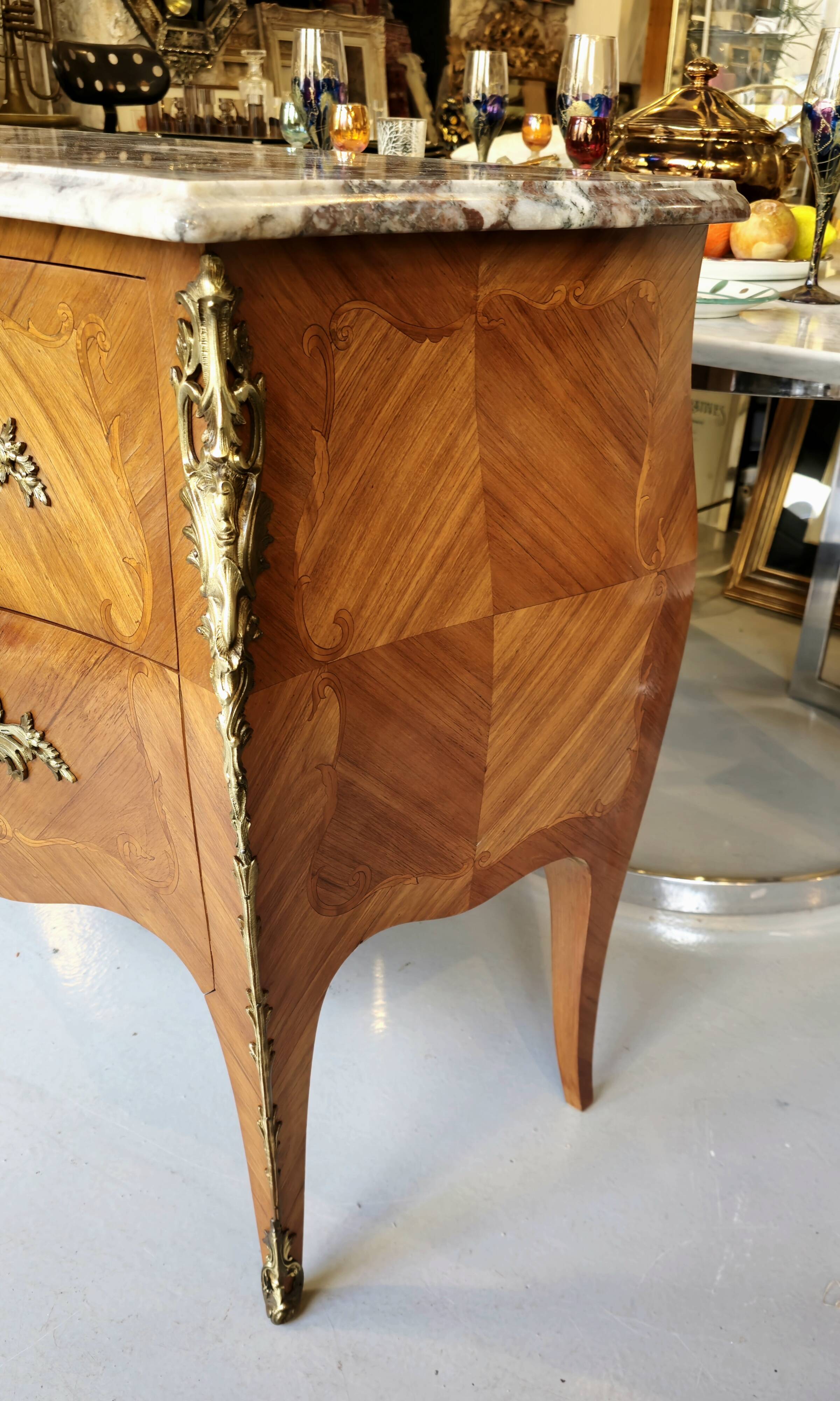 Commode Louis XV marqueterie et marbre