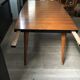 Table scandinave
