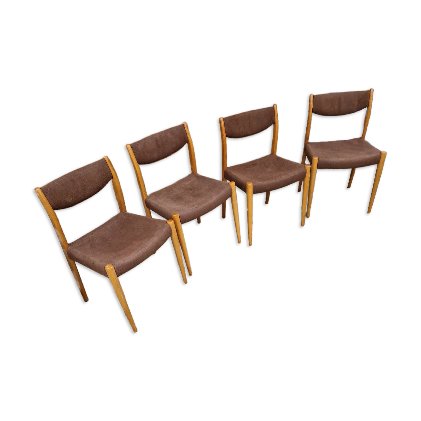 4 chaises scandinaves vintage
