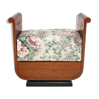 Vintege flourish stool