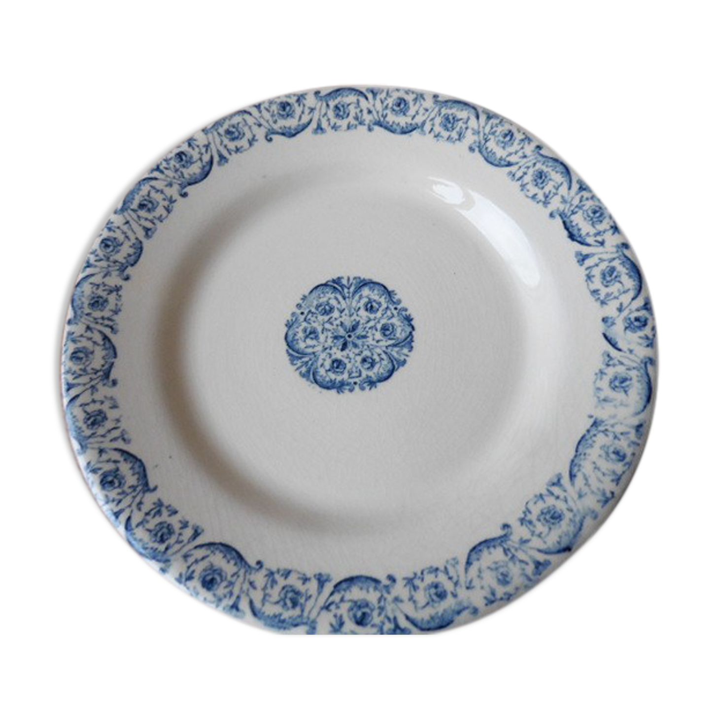 Gien's opaque porcelain plate