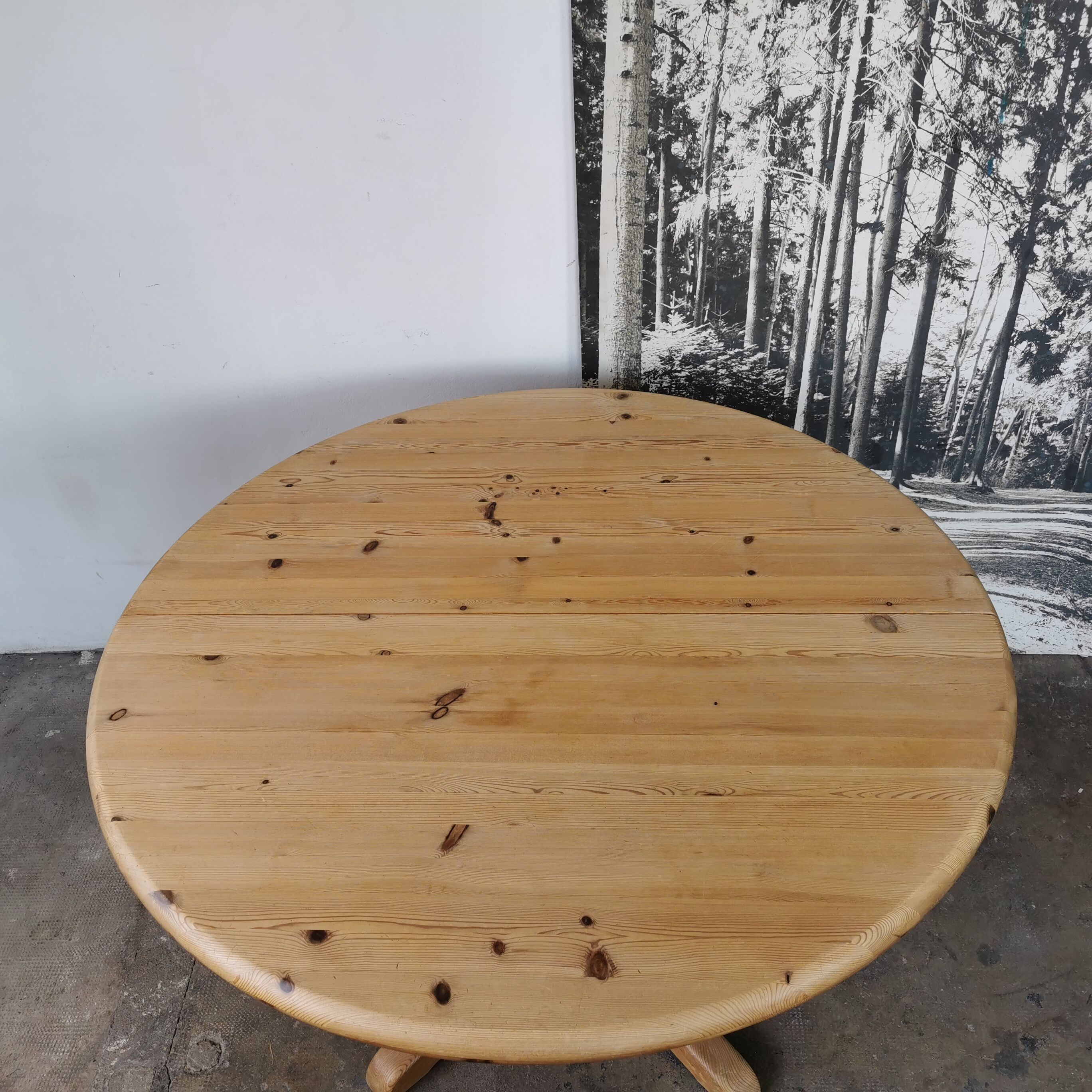 Table ronde en pin massif Rainer Daumiller