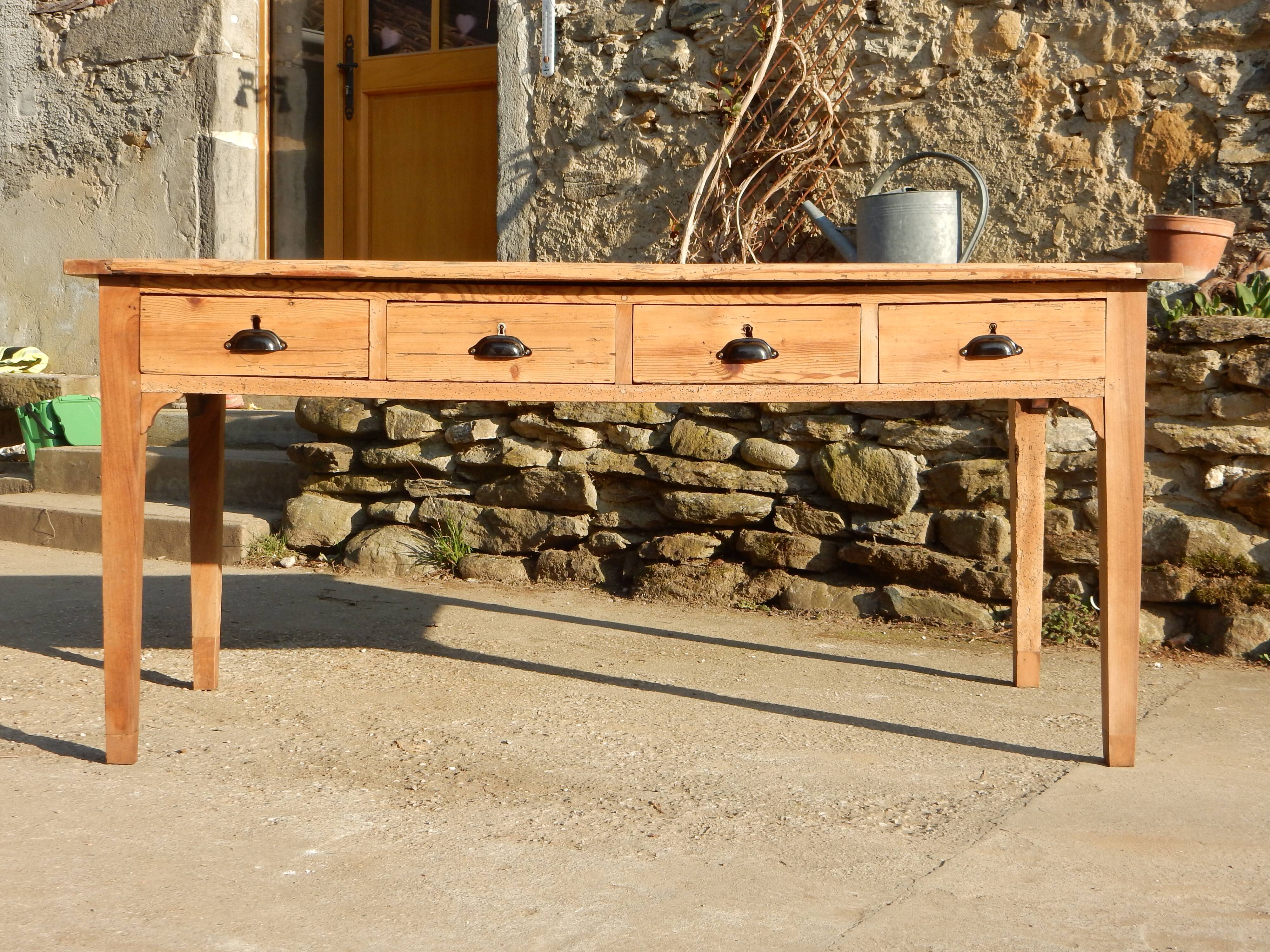 Old fir farmhouse table - 4 drawers