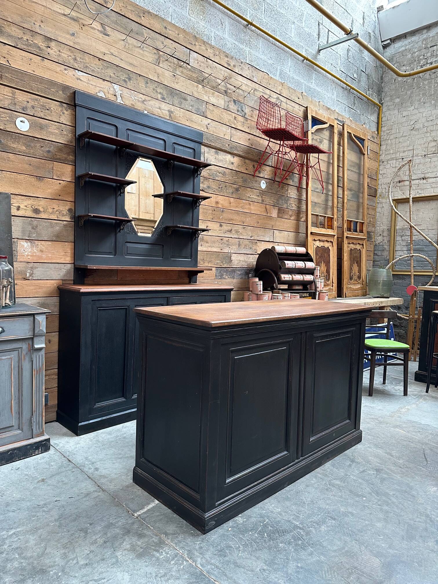Back of bar early 20th century