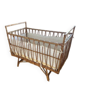 Rattan cradle