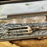 Exceptional cutting set with silver stag.