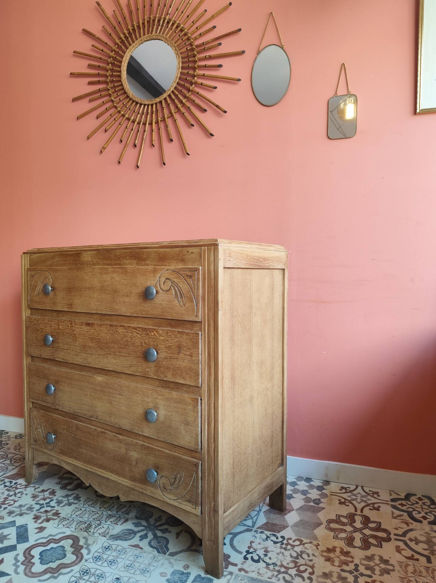 Vintage chest of drawers