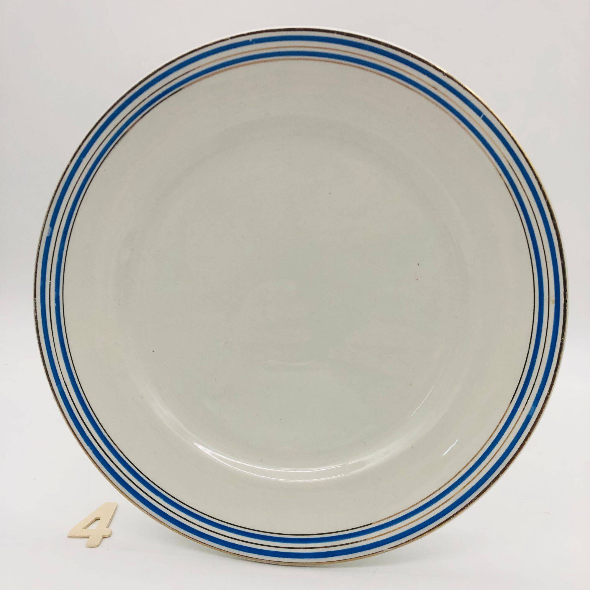 6 flat plates "Faïencerie d’Onnaing"