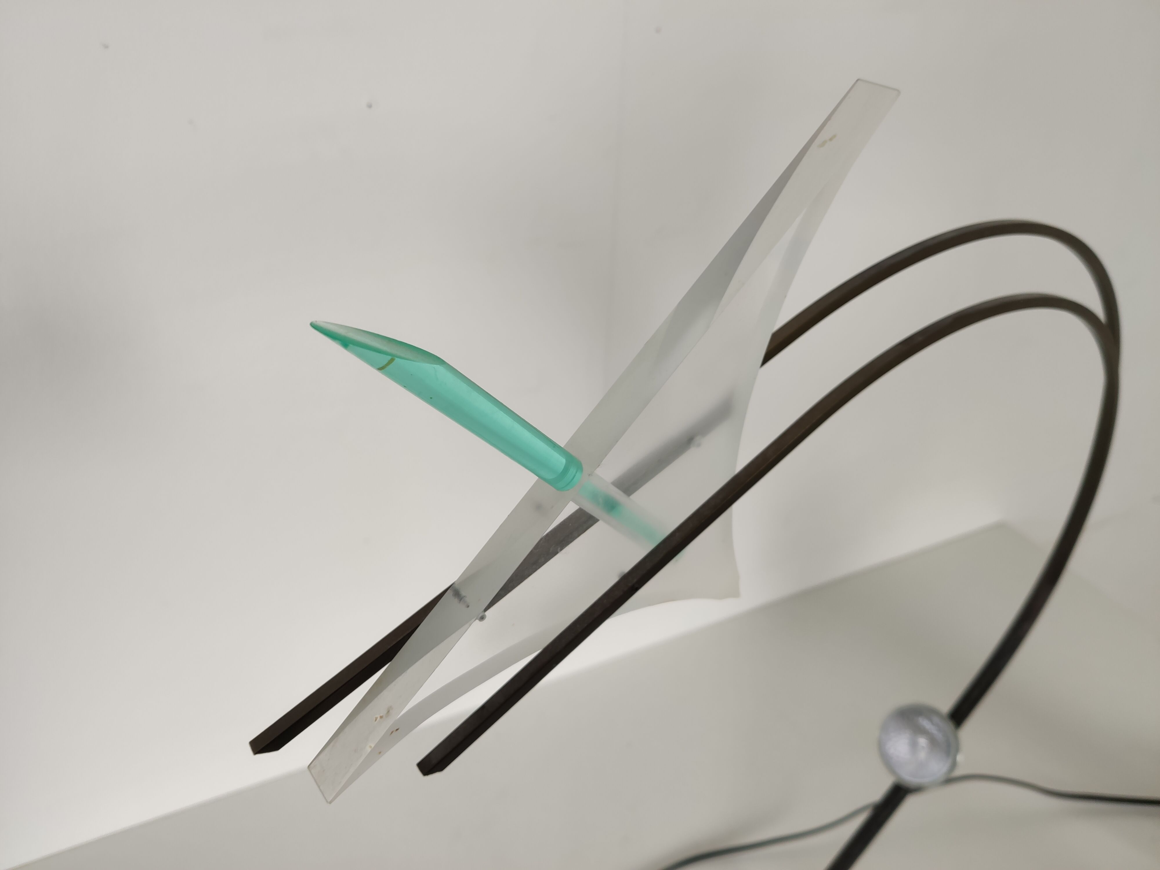 Lampe plexiglas et métal de Relco Milano, Italie 1980s