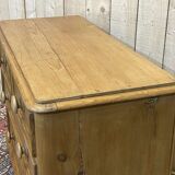 English chest of drawers of the nineteenth century in fir