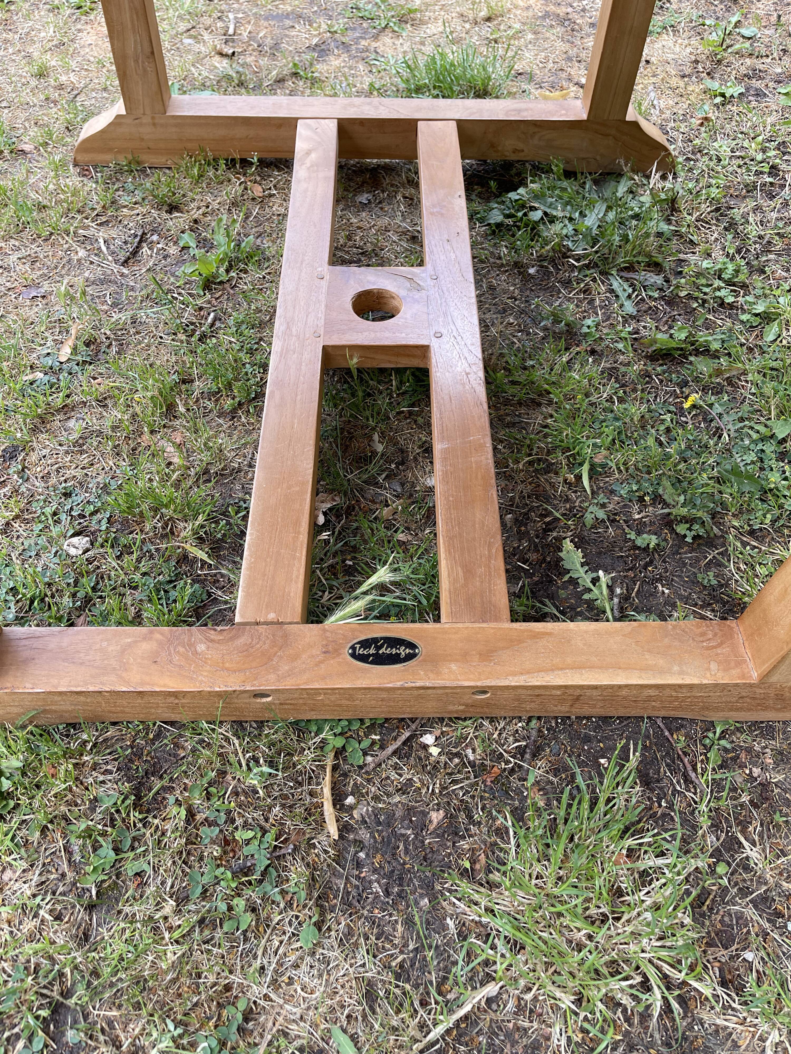 Garden table