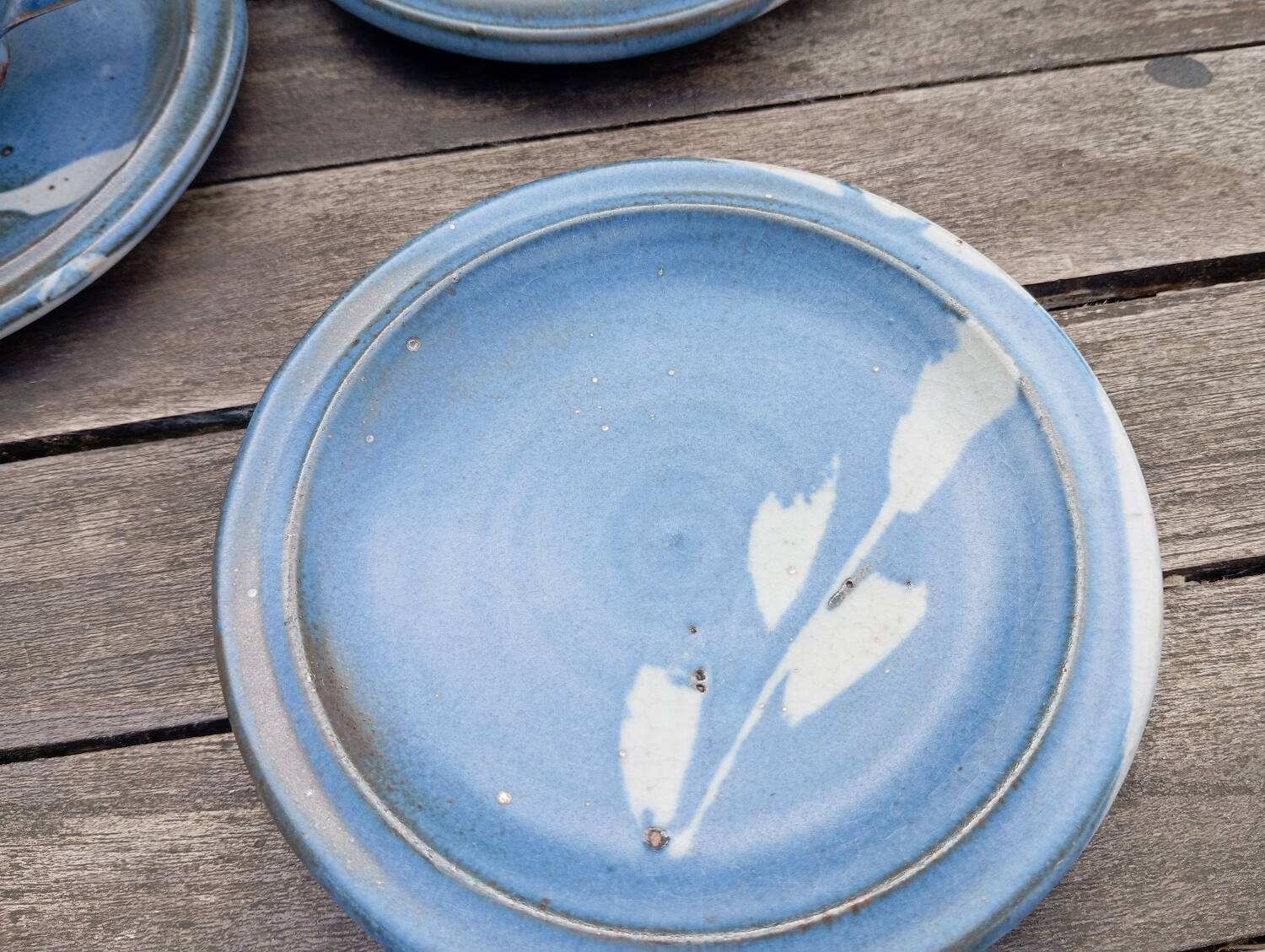 3 tasses et sous-tasses grès bleu et blanc vintage signé