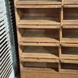 Trade cabinet with flaps