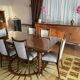 Table rectangulaire et 6 chaises