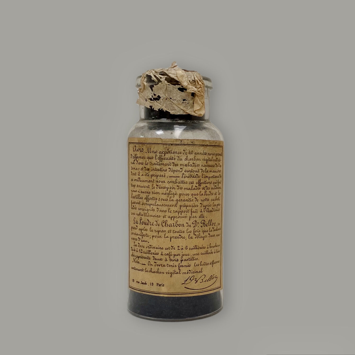 Apothecary pot 1900