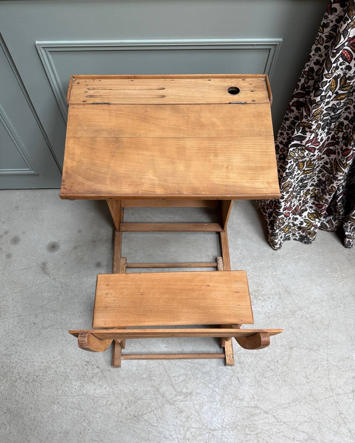Bureau enfant avec chaise rétractable