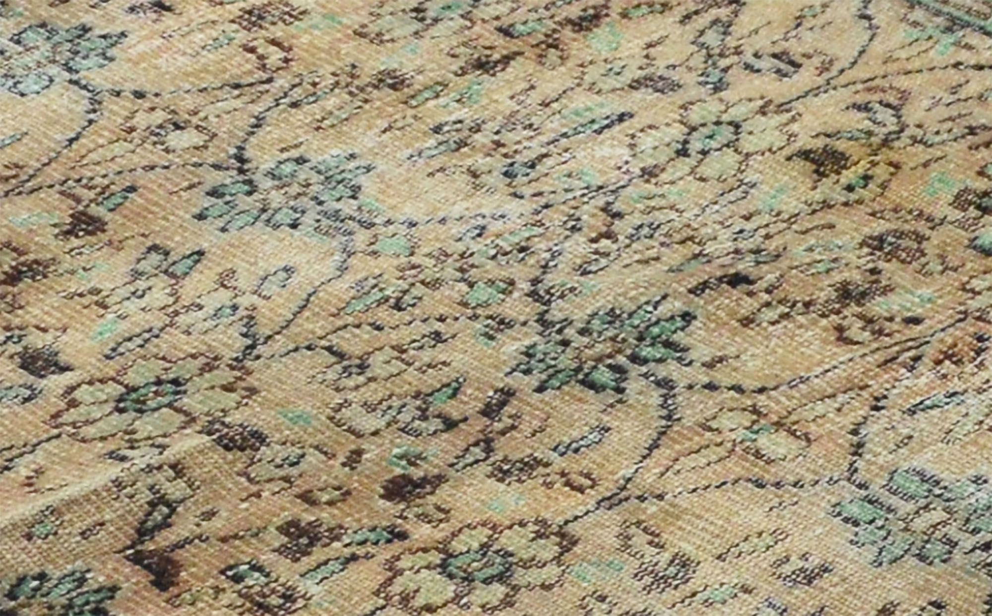 Anatolian handmade vintage rug 204 cm x 125 cm