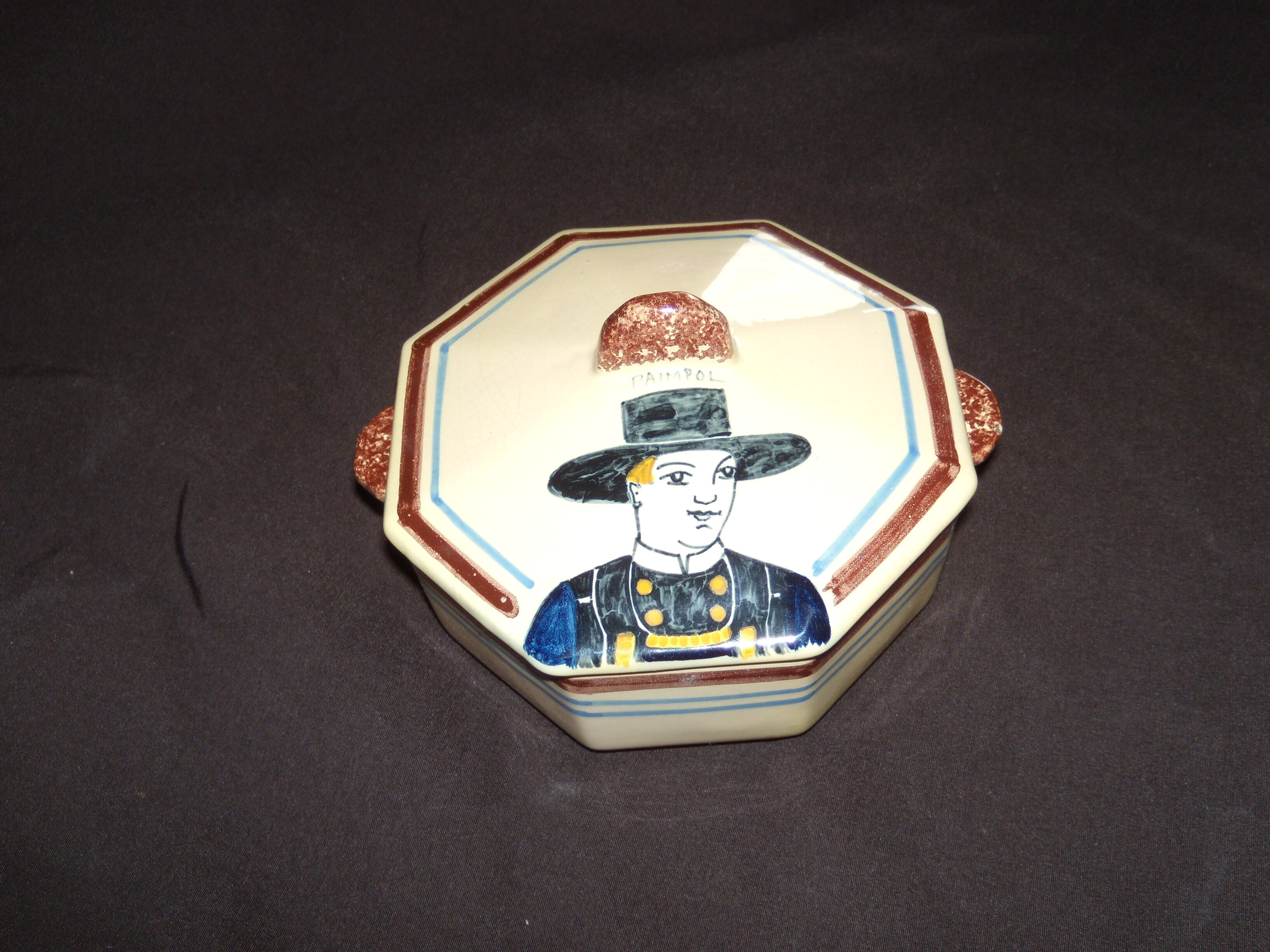 Quimper Henriot 81 candy box