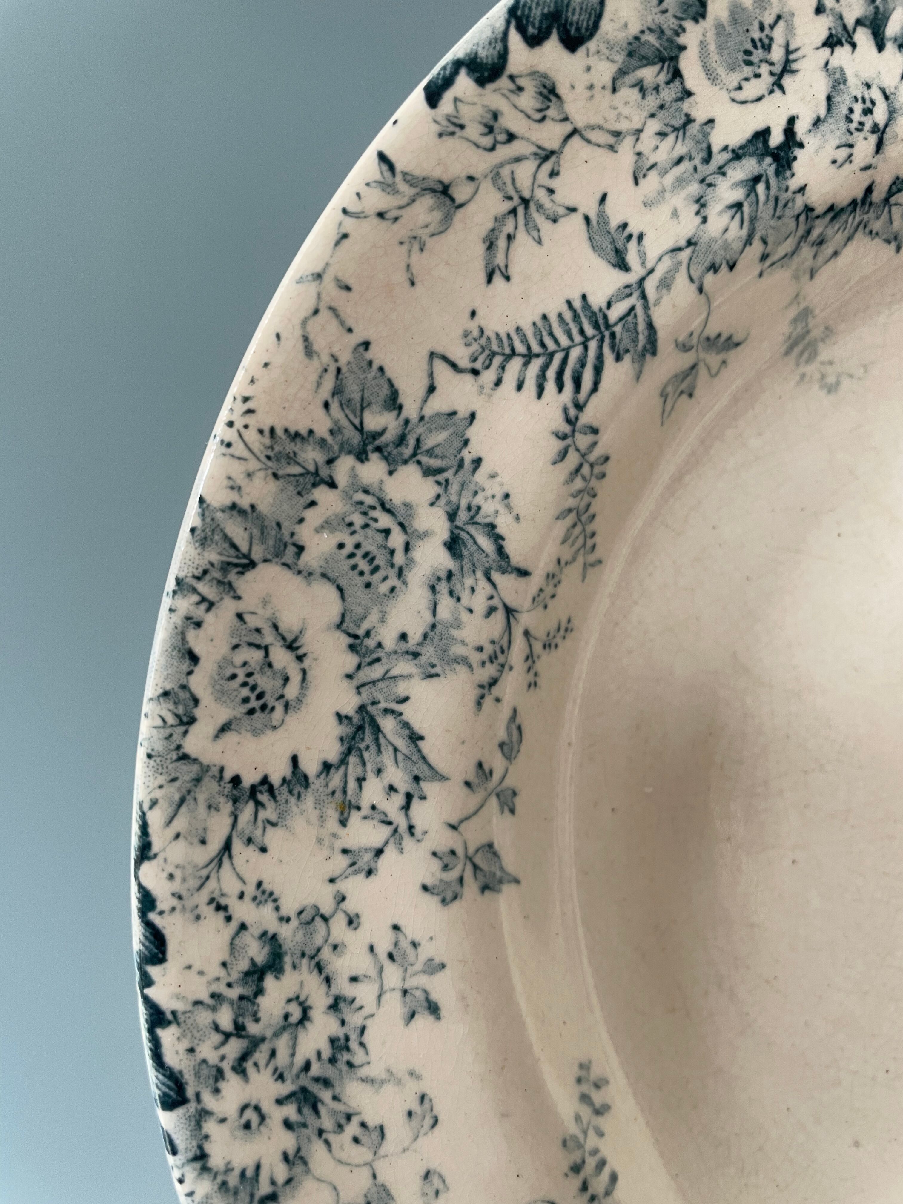 Set of 4 hollow plates Terre de Fer model "Derby" Choisy Le Roi