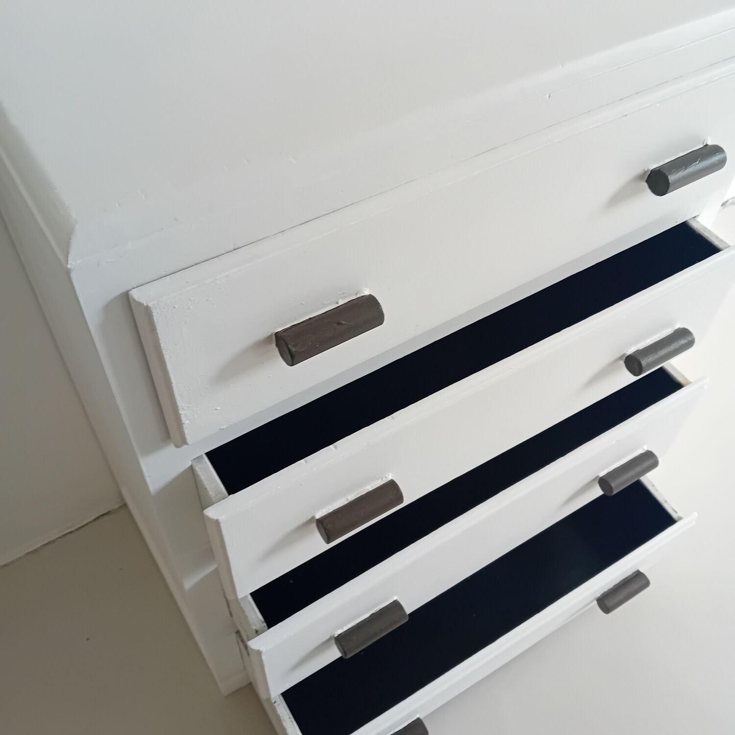 60s chest of drawers
