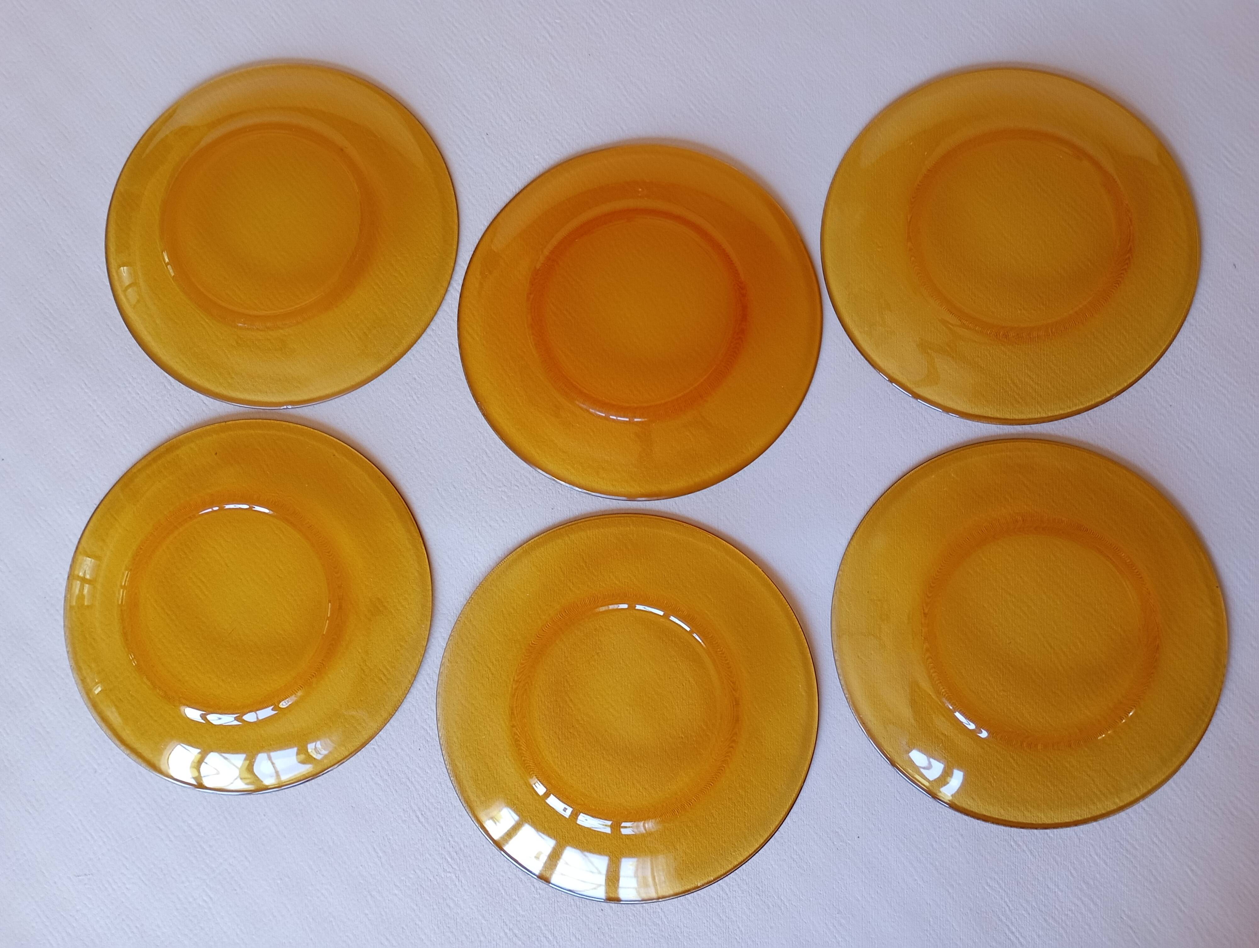 12 assiettes plates Vereco ambre