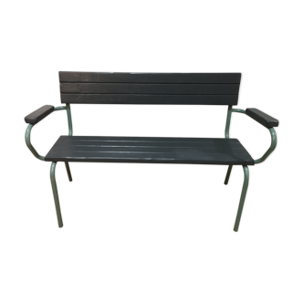 School bench with armrests