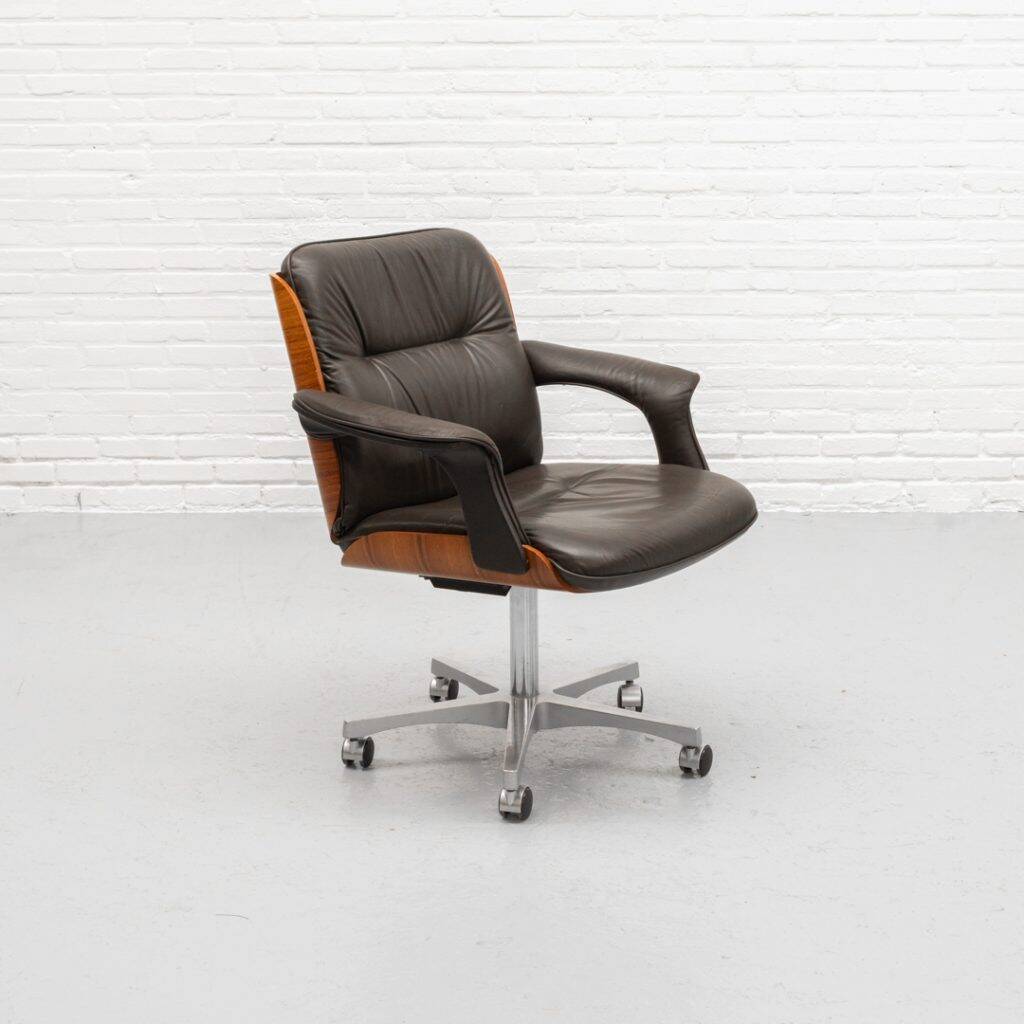 Chaise de bureau de direction des années 1970