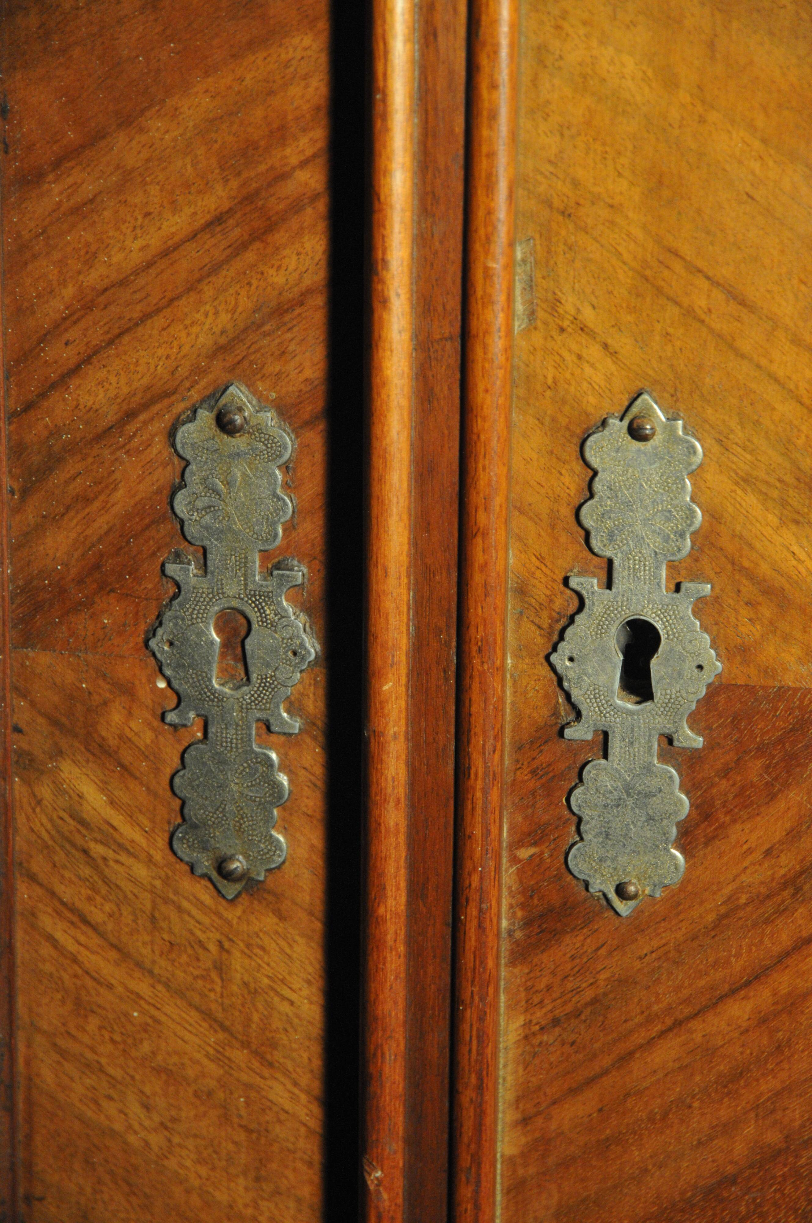 Cabinet with drawers boxes