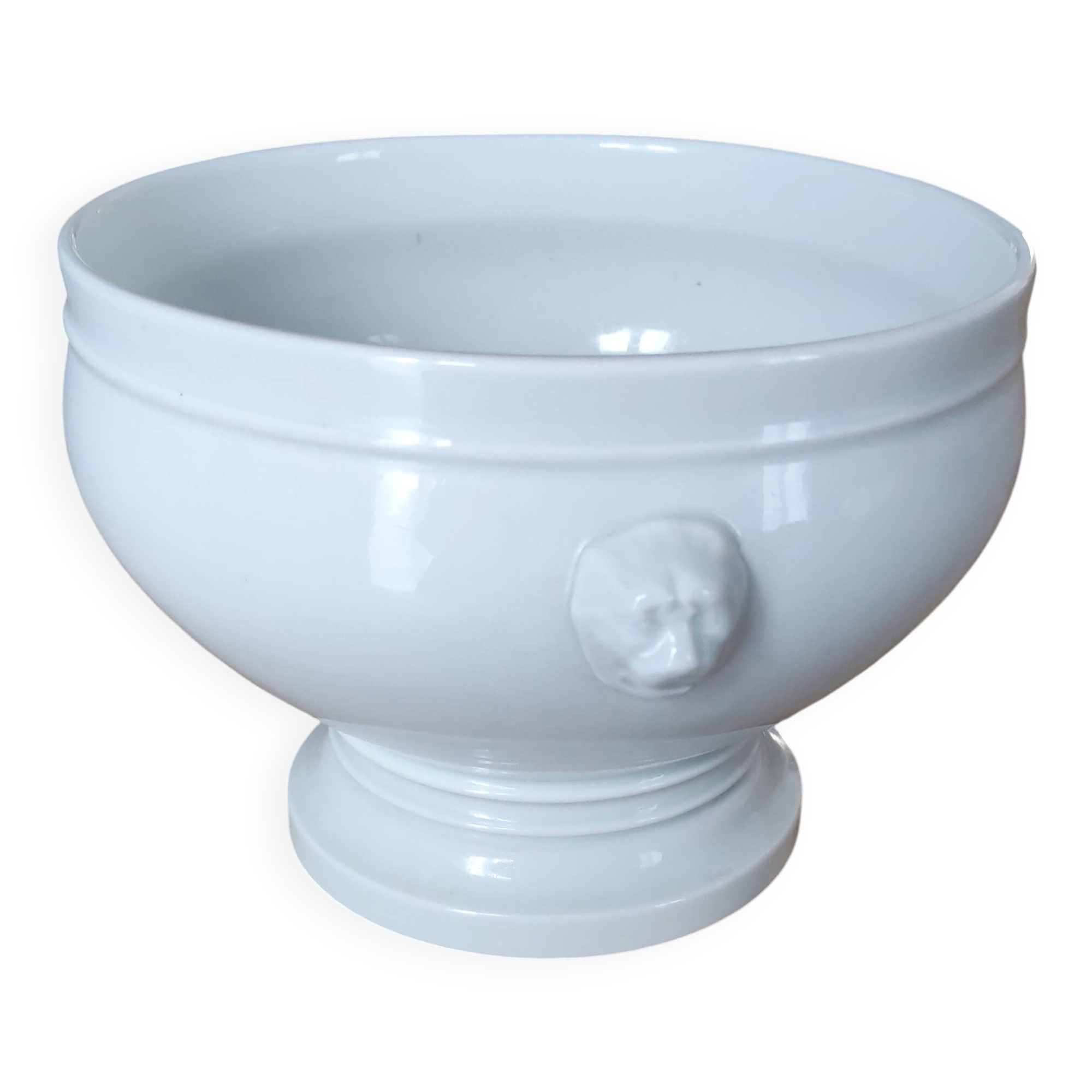 Pillivuyt soup tureen in porcelain – Lion head design