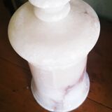 Pot en albâtre pièce d'échec