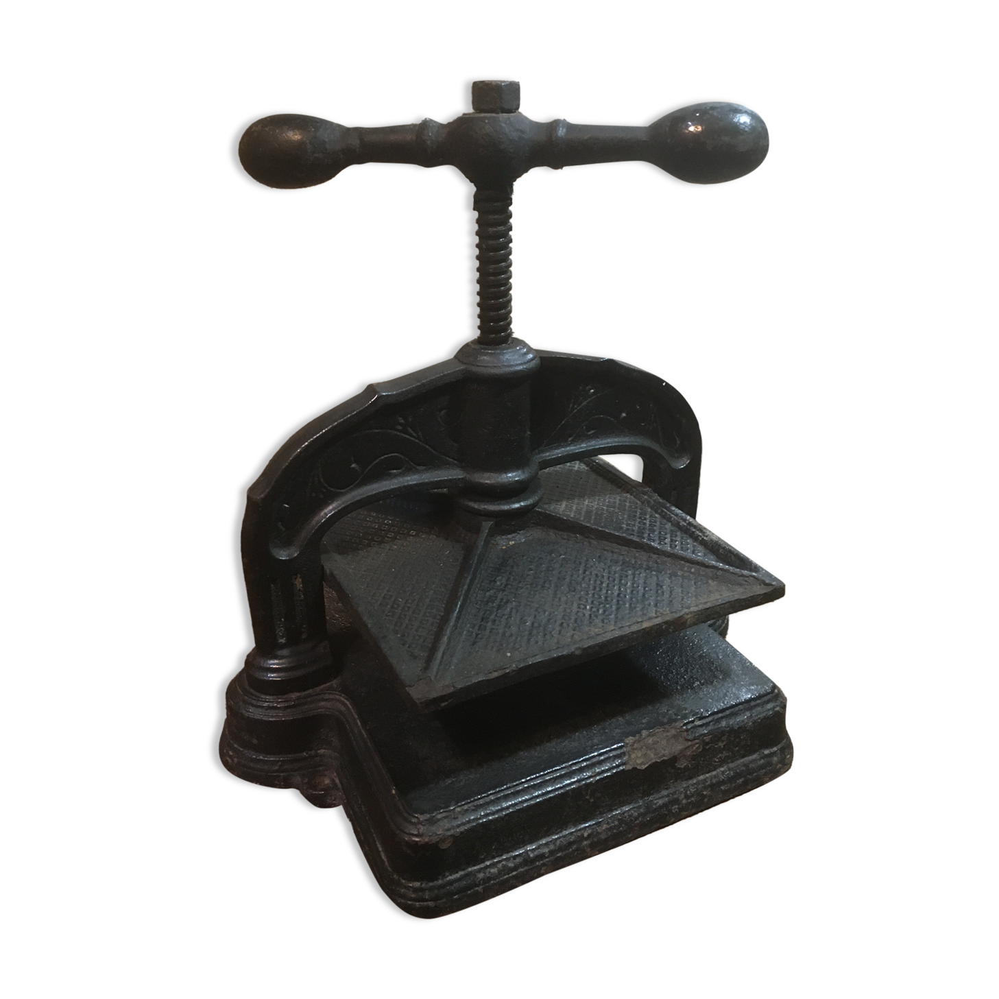 Cast iron binding press